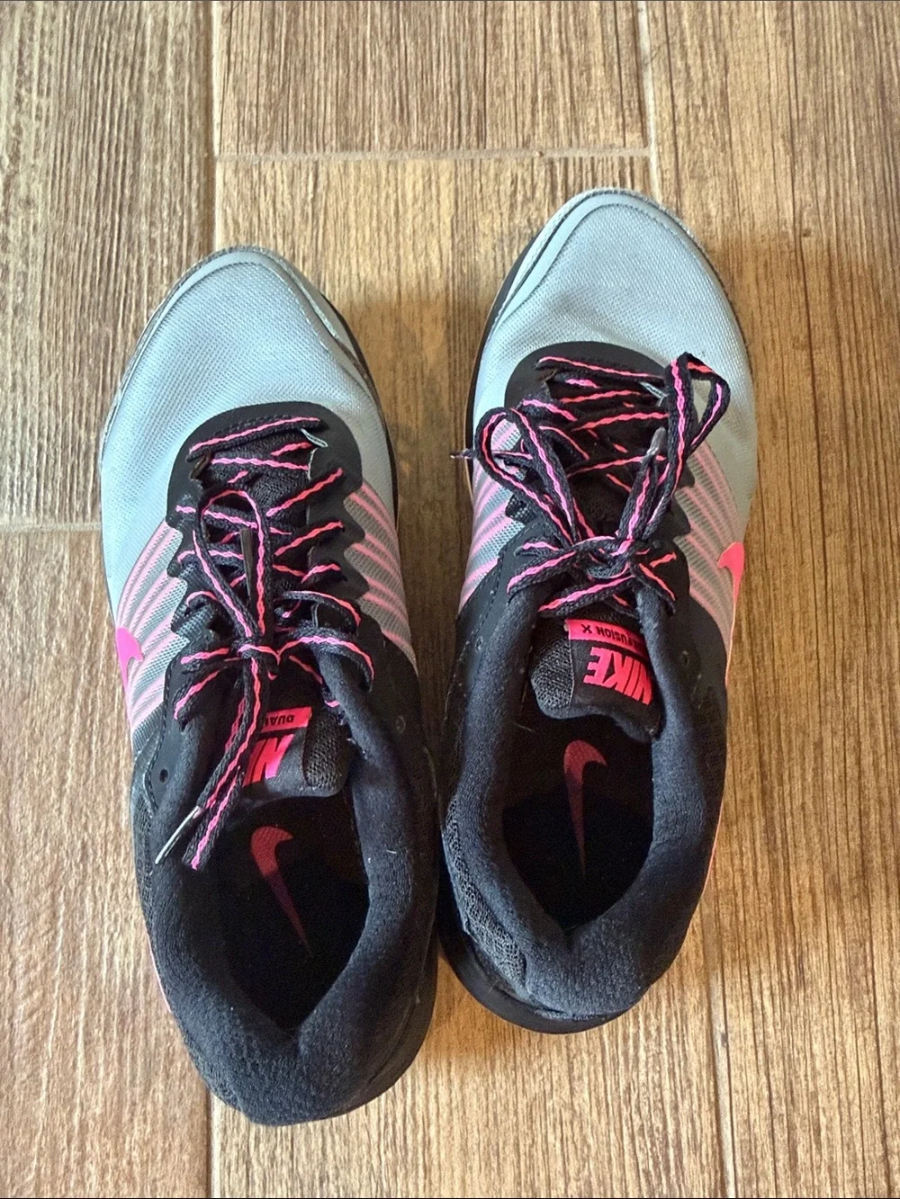 Nike Women’s Black, Gray & Pink Athletic Running Shoes